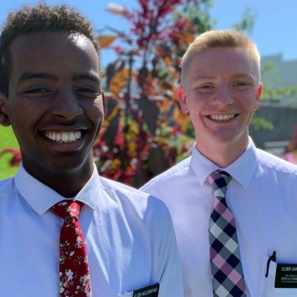 Meet your Posher, Peter - Picture 1 of 1